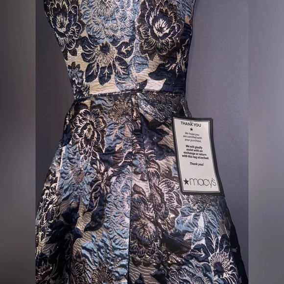 New with Tags Homecoming/wedding/formal event dress - Picture 2 of 4